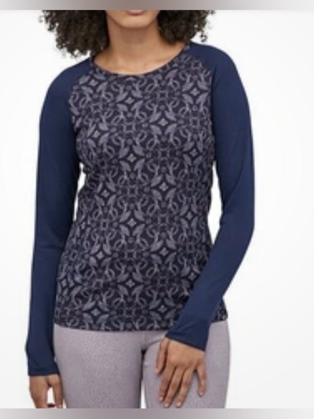 Patagonia Women’s Capilene Midweight Long Sleeve Crew base layer, size M